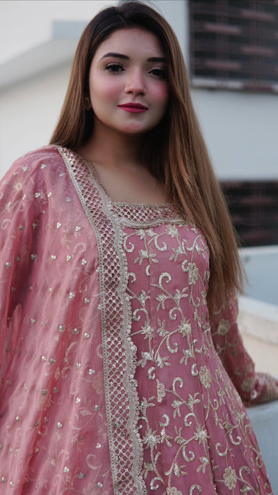 Golden sequence work peach maxi