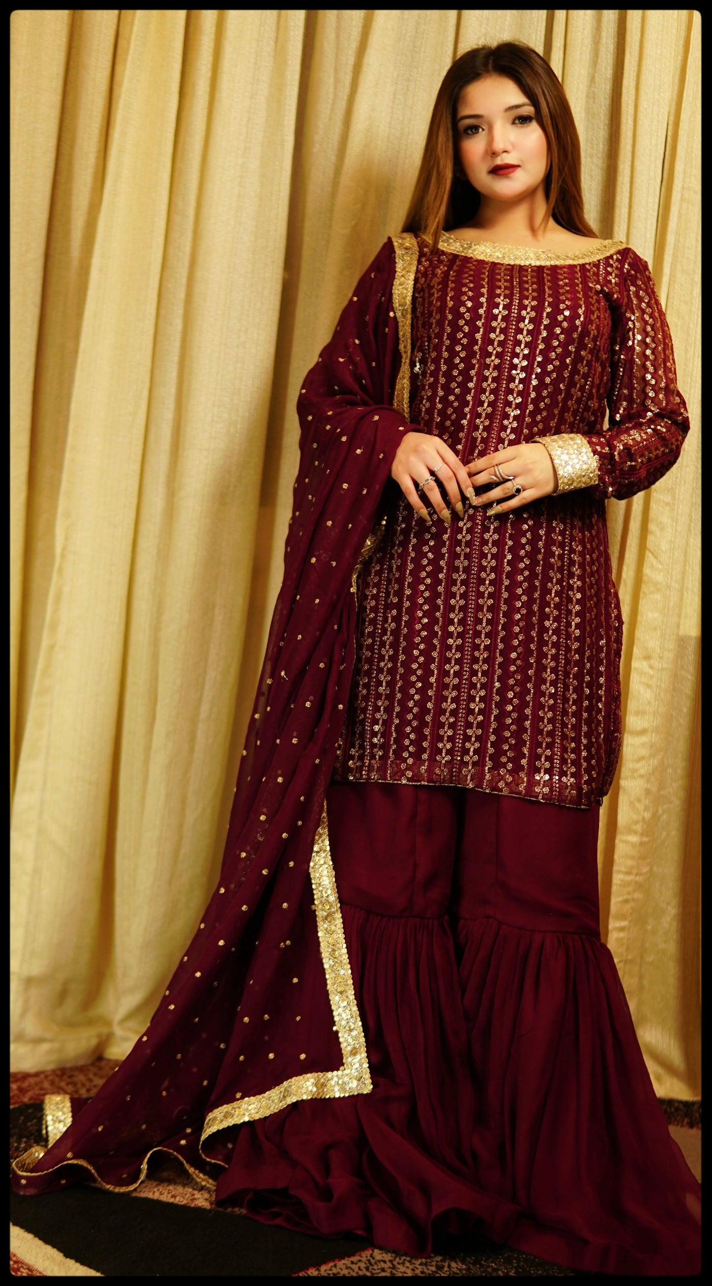 Maroon Gharara