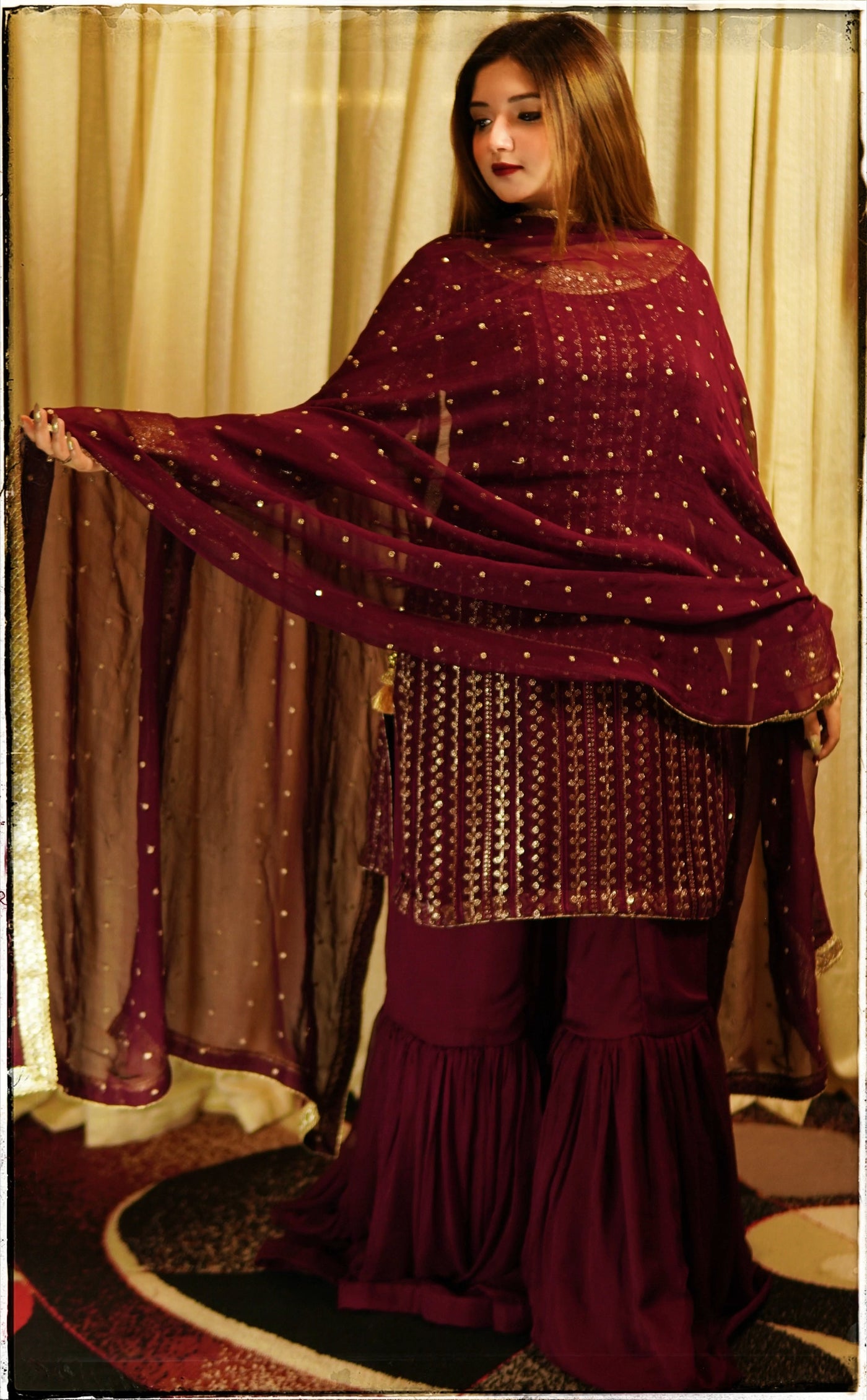 Maroon Gharara