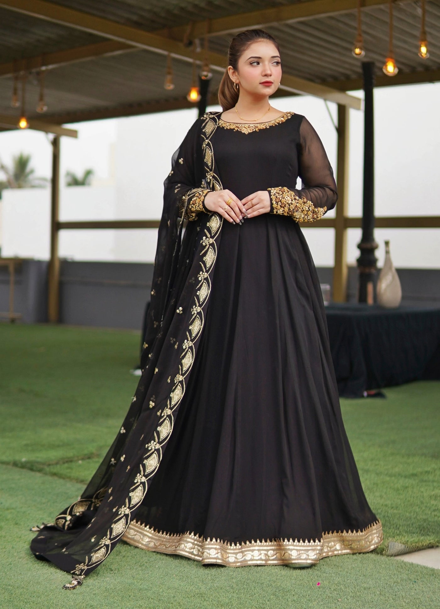 Zarmin – Black Full-Flare Maxi (3-Piece Set)