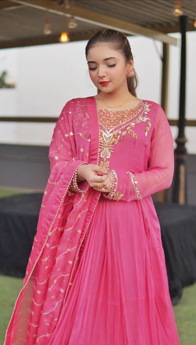 Gulnar – Rose Quartz Pink Maxi (3-Piece Set)