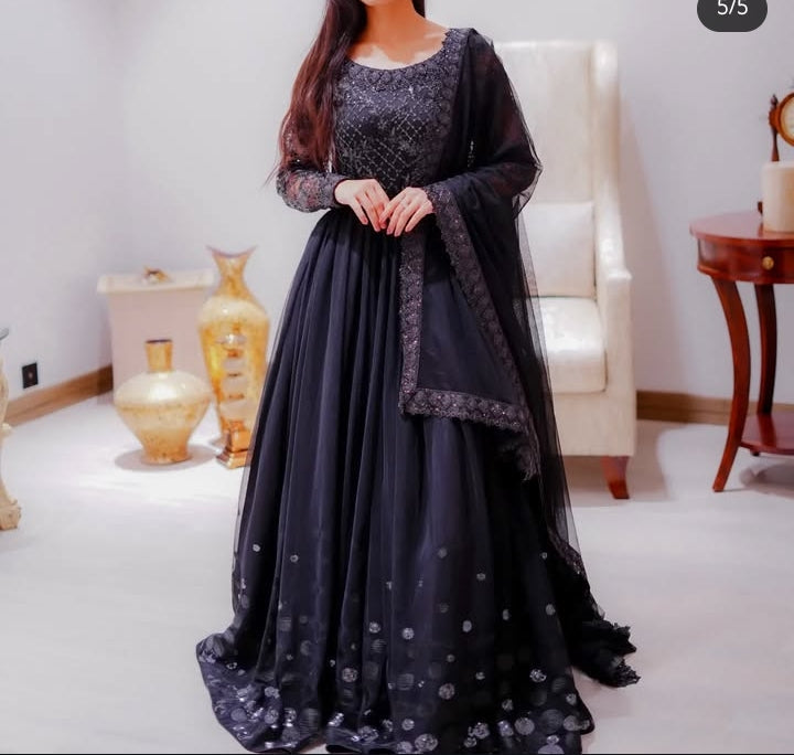 Black chickenkari net maxi